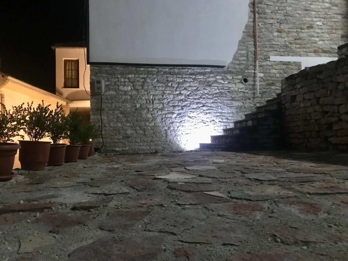 Vila Eri Гирокастра Экстерьер фото